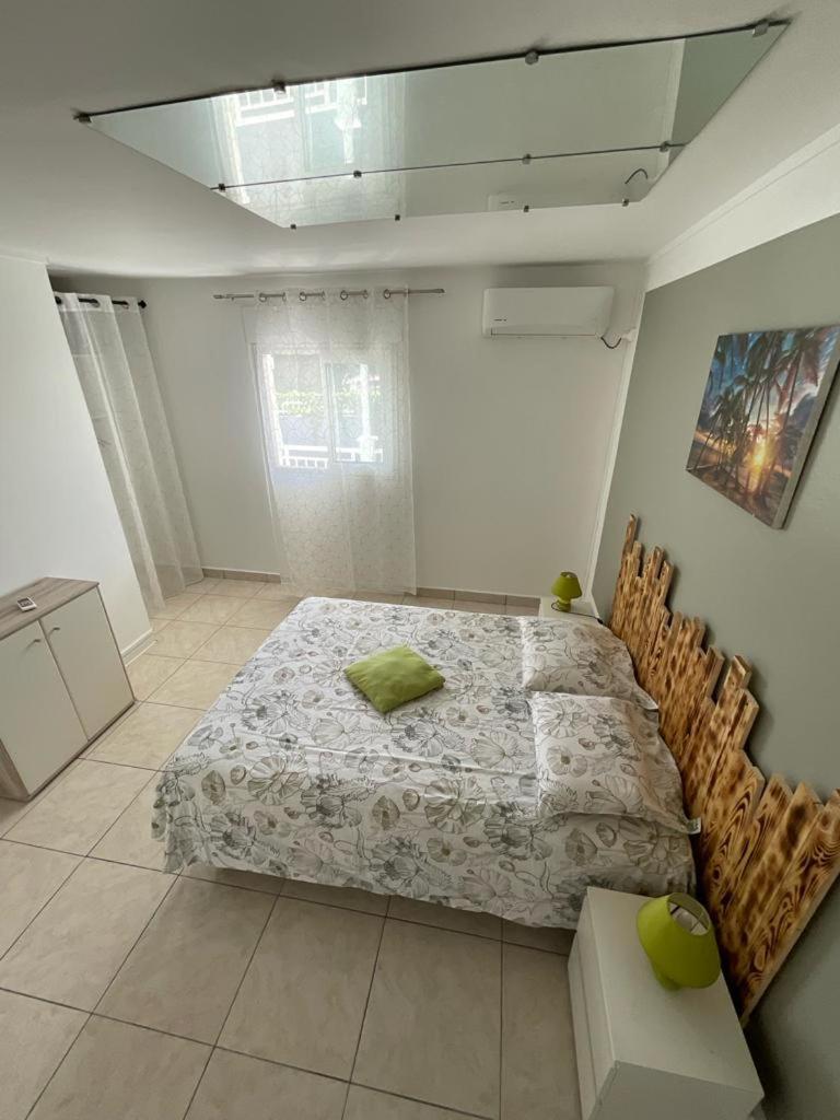 Location Les Flamboyants Apartment Sainte-Anne  Room photo